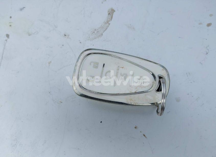 Photo 11 of 2019 Chevrolet Equinox PREMIER (VIN 3GNAXYEX4KL127903)