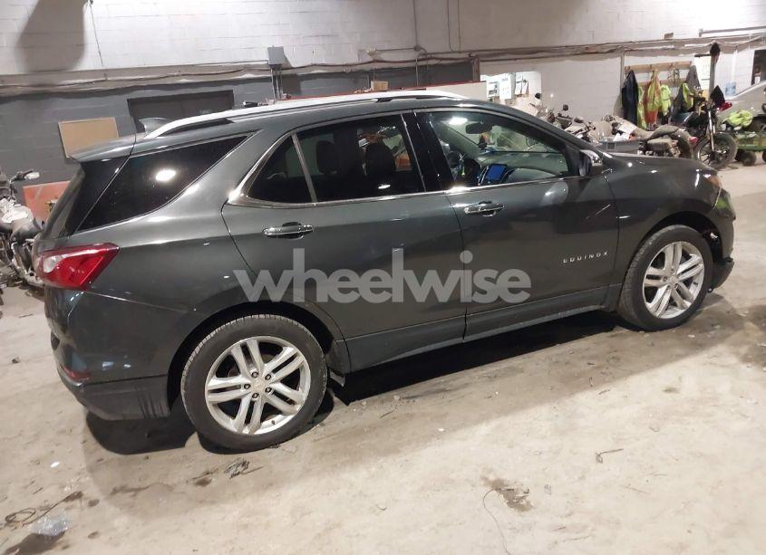 Photo 4 of 2019 Chevrolet Equinox PREMIER (VIN 3GNAXYEX5KS632564)