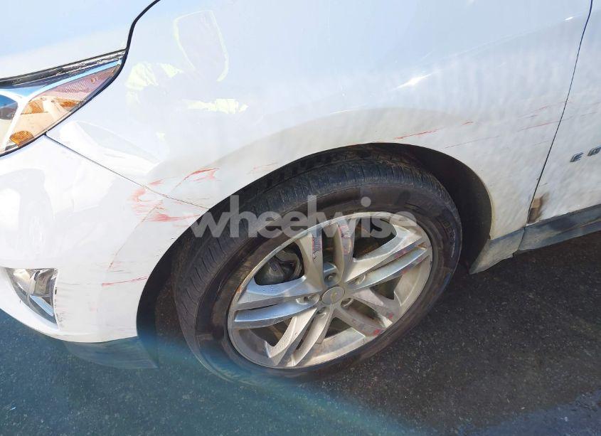 Photo 6 of 2019 Chevrolet Equinox PREMIER (VIN 3GNAXYEX7KS680079)