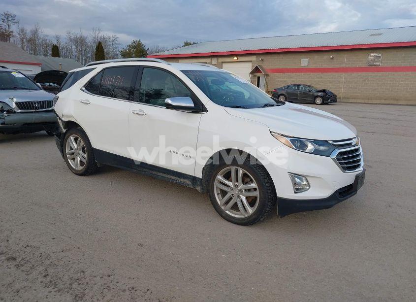 2019 Chevrolet Equinox PREMIER (VIN 3GNAXYEX8KS502746) main photo