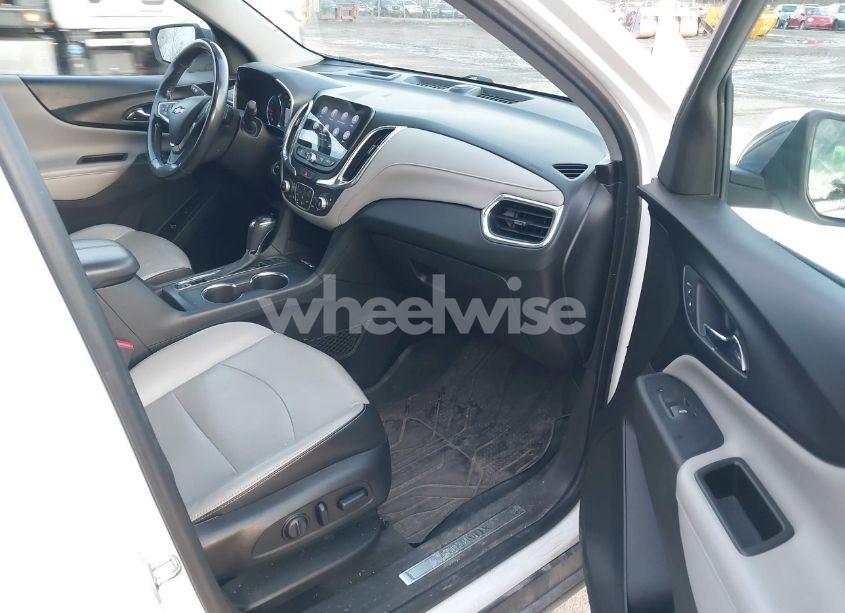 Photo 5 of 2019 Chevrolet Equinox PREMIER (VIN 3GNAXYEX8KS502746)