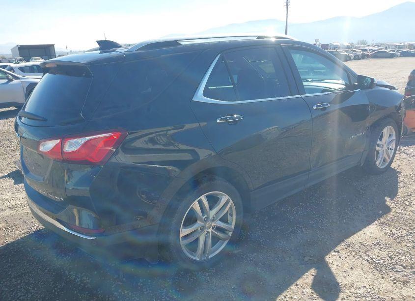 Photo 4 of 2019 Chevrolet Equinox PREMIER (VIN 3GNAXYEXXKL171128)