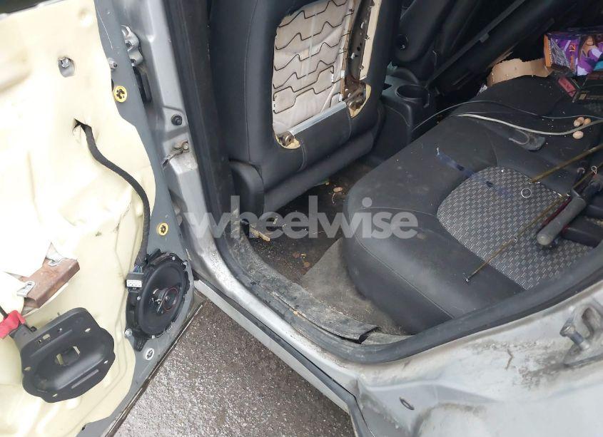 Photo 7 of 2010 Chevrolet Hhr LS (VIN 3GNBAADB1AS568363)