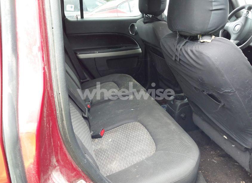 Photo 8 of 2010 Chevrolet Hhr LS (VIN 3GNBAADB4AS597114)