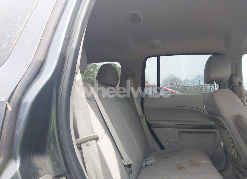 Photo 8 of 2010 Chevrolet Hhr LS (VIN 3GNBAADB5AS579785)