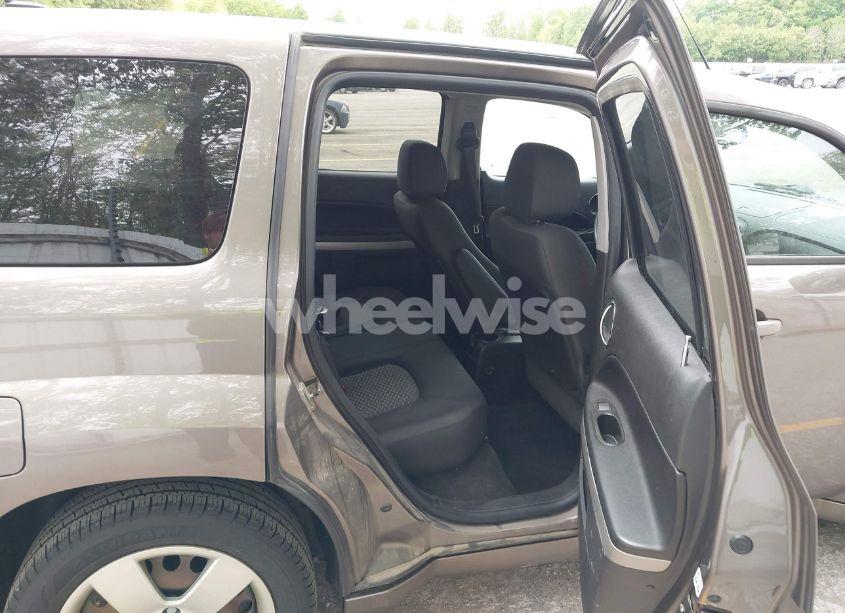 Photo 8 of 2011 Chevrolet Hhr LS (VIN 3GNBAAFW3BS554109)