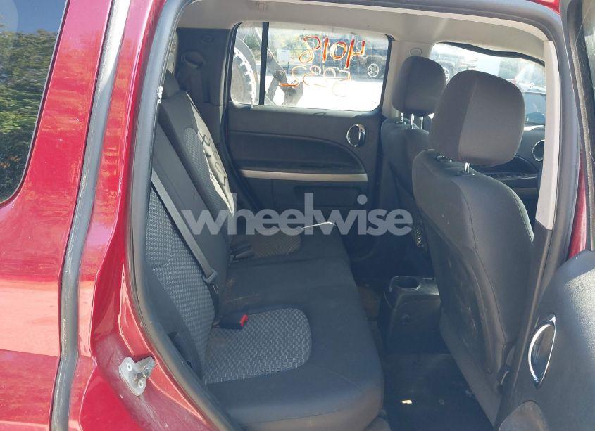 Photo 8 of 2010 Chevrolet Hhr LT (VIN 3GNBABDB1AS600783)