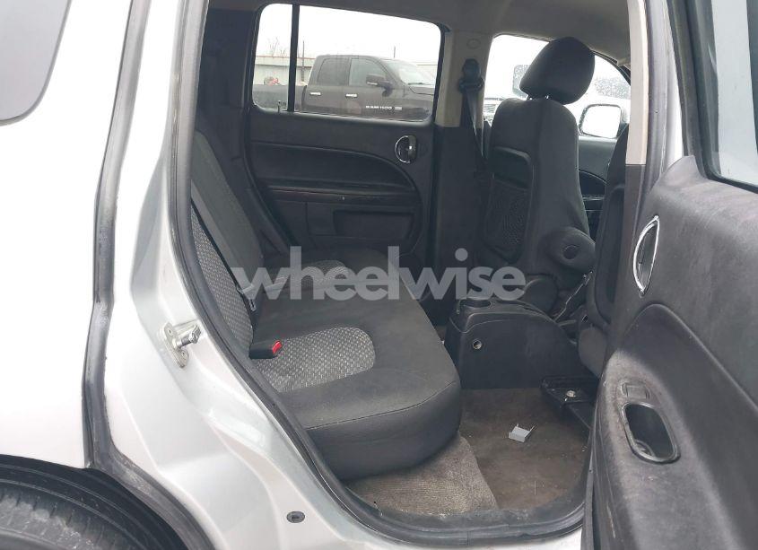 Photo 8 of 2011 Chevrolet Hhr LT (VIN 3GNBABFW1BS536536)