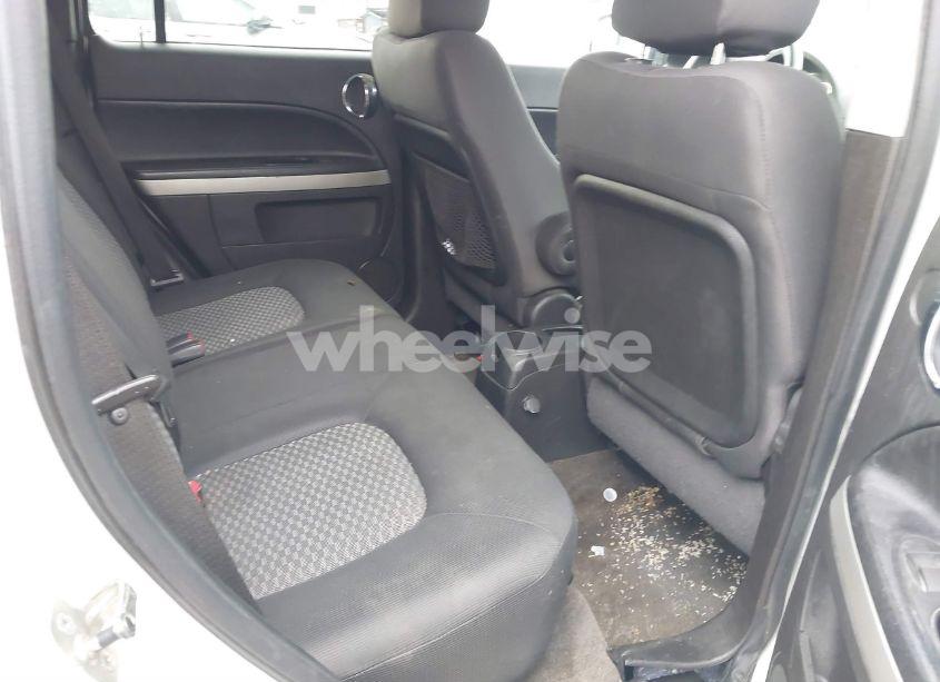 Photo 8 of 2011 Chevrolet Hhr LT (VIN 3GNBABFW2BS550266)