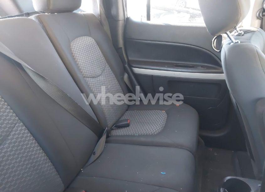 Photo 8 of 2011 Chevrolet Hhr LT (VIN 3GNBABFW9BS529270)