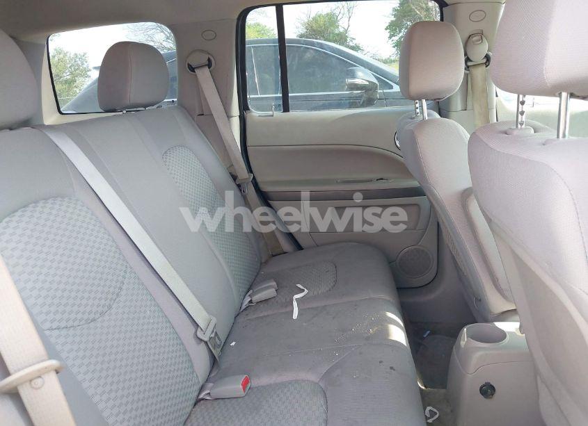 Photo 8 of 2011 Chevrolet Hhr LT (VIN 3GNBABFWXBS523980)