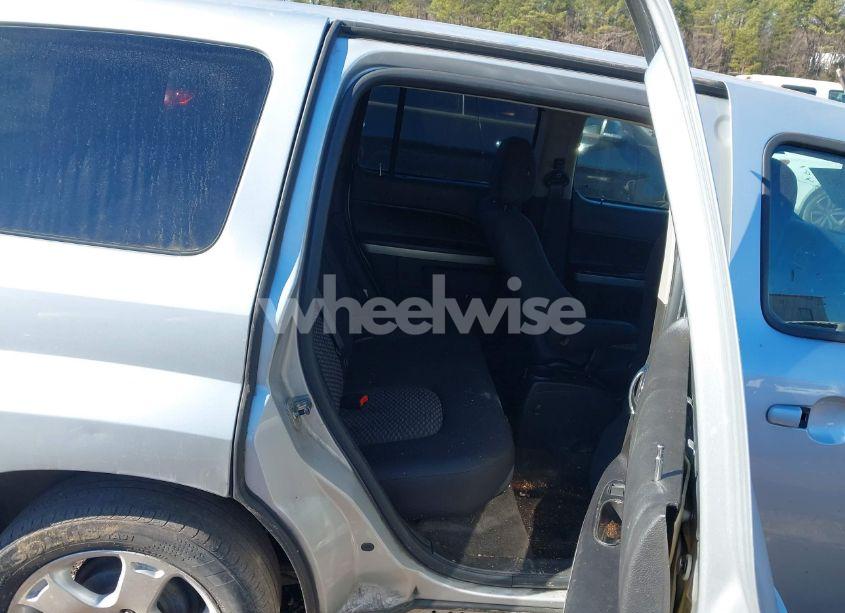 Photo 8 of 2009 Chevrolet Hhr LT (VIN 3GNCA23B09S633260)