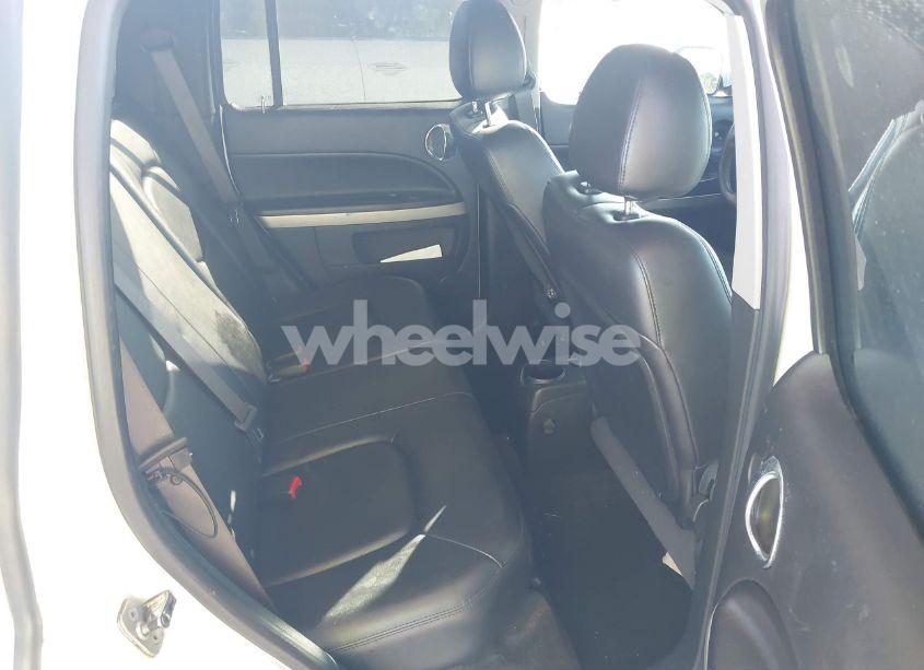 Photo 8 of 2009 Chevrolet Hhr LT (VIN 3GNCA53V89S589908)