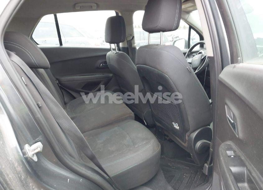 Photo 8 of 2016 Chevrolet Trax 1LS (VIN 3GNCJKSB0GL268894)