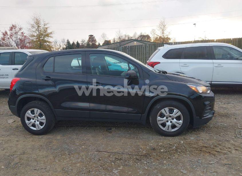 Photo 13 of 2017 Chevrolet Trax LS (VIN 3GNCJKSB0HL131679)