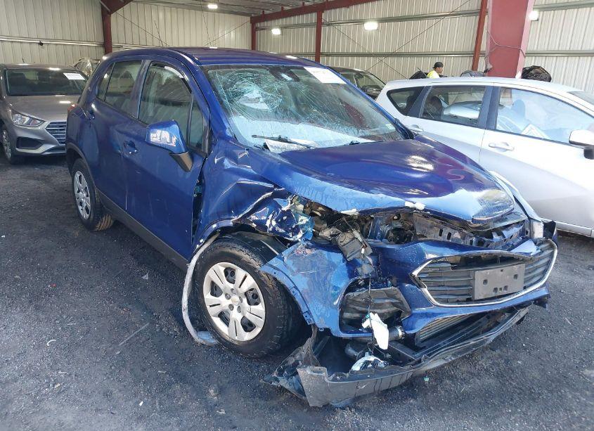 2017 Chevrolet Trax LS (VIN 3GNCJKSB0HL190201) main photo