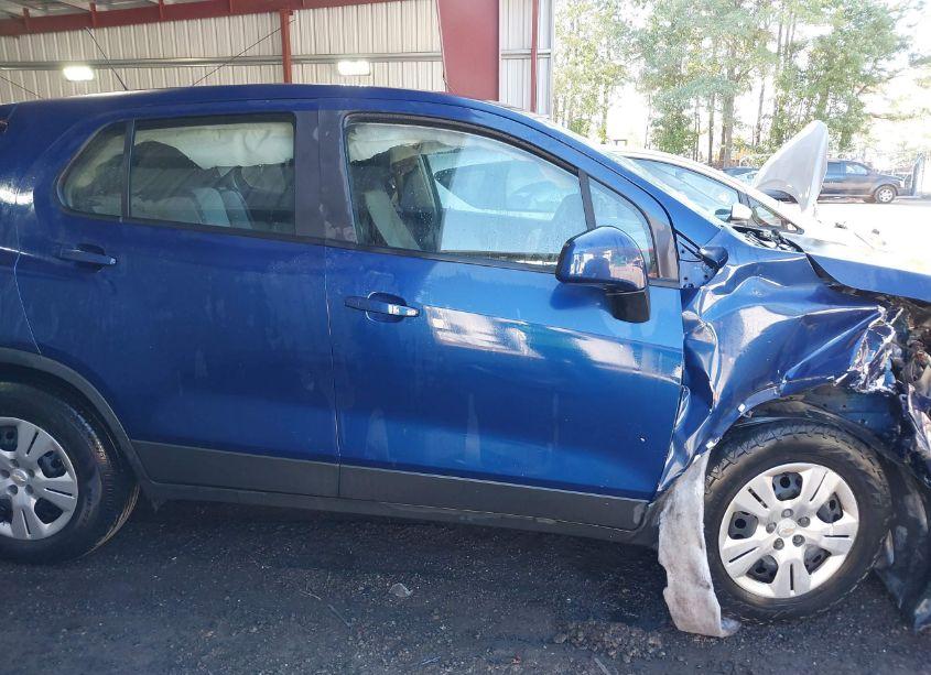 Photo 12 of 2017 Chevrolet Trax LS (VIN 3GNCJKSB0HL190201)
