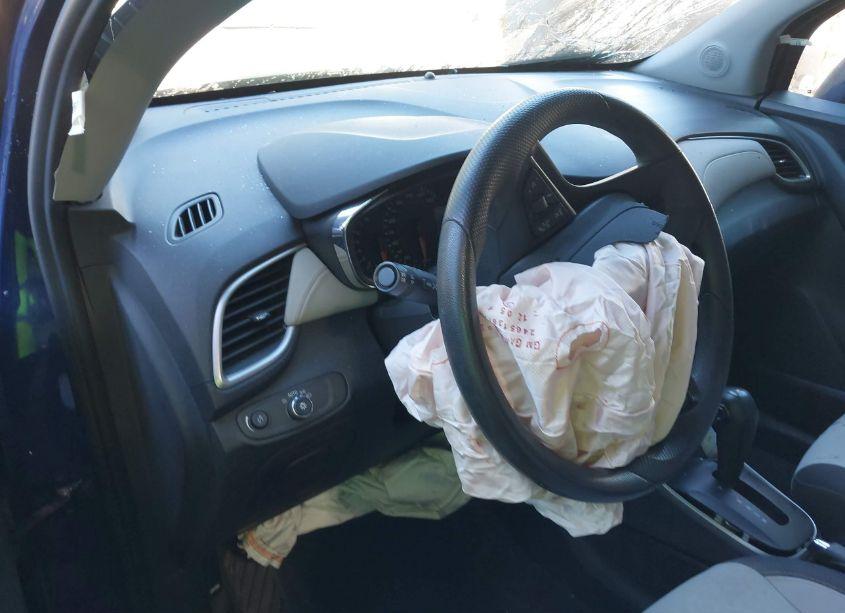 Photo 7 of 2017 Chevrolet Trax LS (VIN 3GNCJKSB0HL190201)