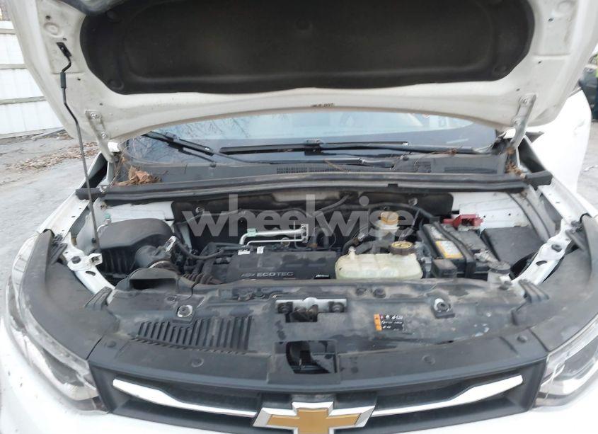 Photo 10 of 2018 Chevrolet Trax LS (VIN 3GNCJKSB0JL231433)