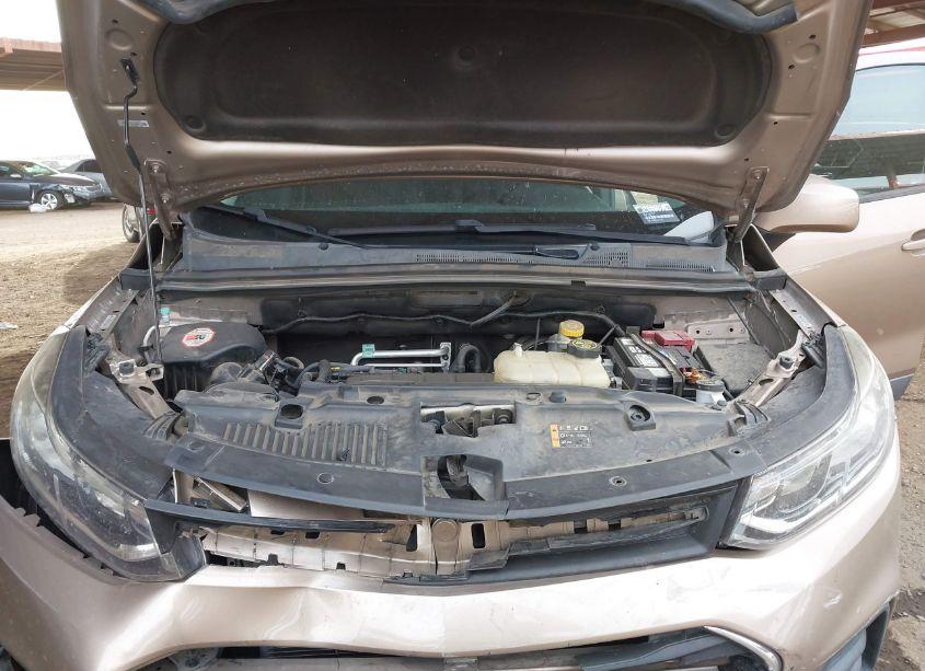 Photo 10 of 2018 Chevrolet Trax LS (VIN 3GNCJKSB0JL241203)