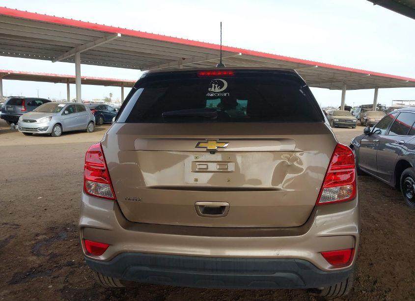 Photo 16 of 2018 Chevrolet Trax LS (VIN 3GNCJKSB0JL241203)