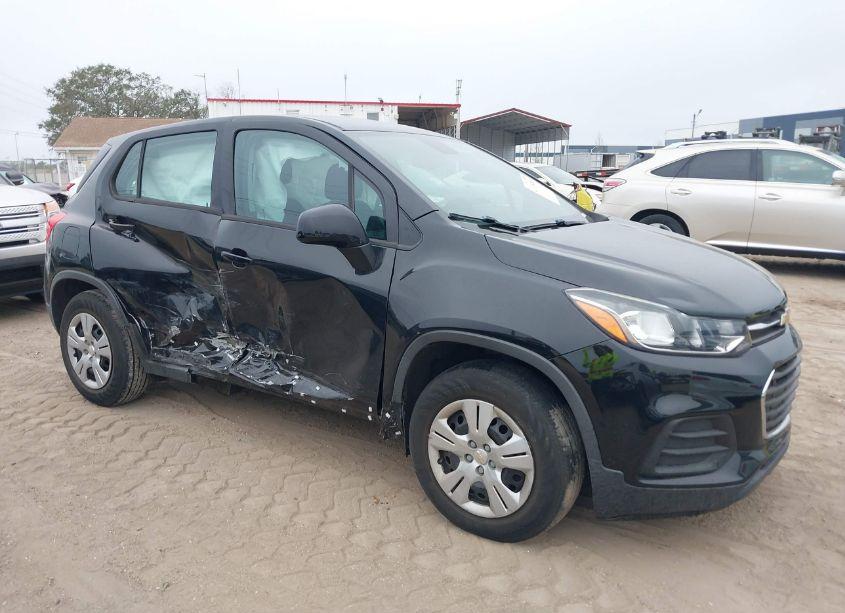 2018 Chevrolet Trax LS (VIN 3GNCJKSB0JL307197) main photo