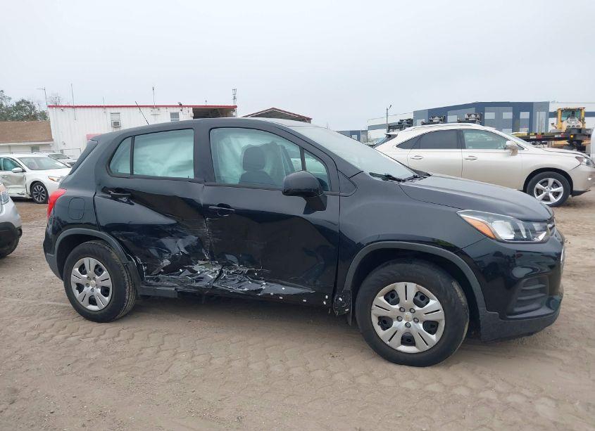 Photo 14 of 2018 Chevrolet Trax LS (VIN 3GNCJKSB0JL307197)