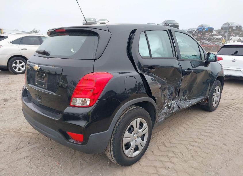 Photo 4 of 2018 Chevrolet Trax LS (VIN 3GNCJKSB0JL307197)