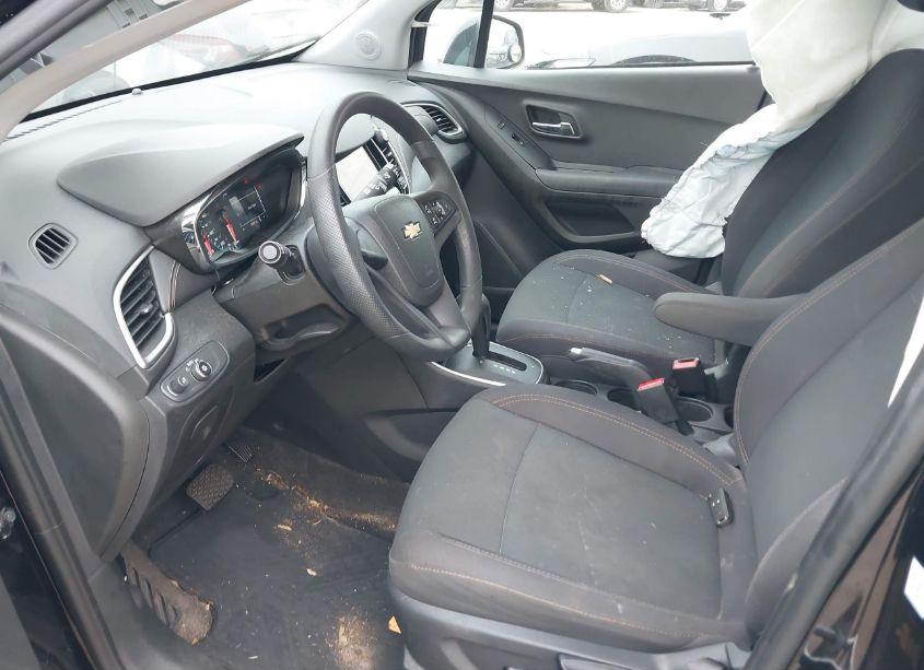 Photo 5 of 2018 Chevrolet Trax LS (VIN 3GNCJKSB0JL307197)