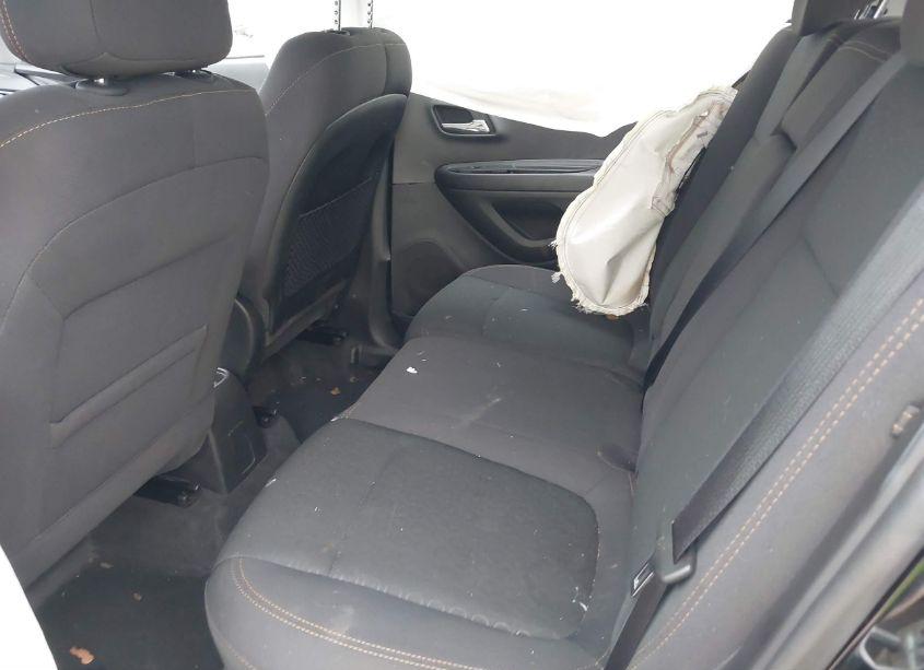 Photo 8 of 2018 Chevrolet Trax LS (VIN 3GNCJKSB0JL307197)