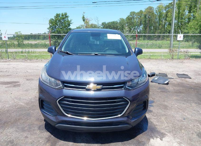 Photo 12 of 2018 Chevrolet Trax LS (VIN 3GNCJKSB0JL340524)