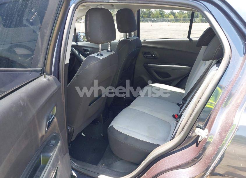 Photo 8 of 2018 Chevrolet Trax LS (VIN 3GNCJKSB0JL340524)