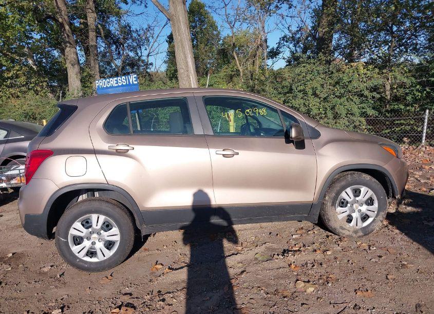 Photo 13 of 2018 Chevrolet Trax LS (VIN 3GNCJKSB0JL369909)