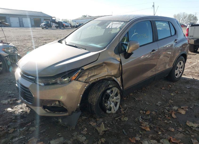 Photo 6 of 2018 Chevrolet Trax LS (VIN 3GNCJKSB0JL369909)