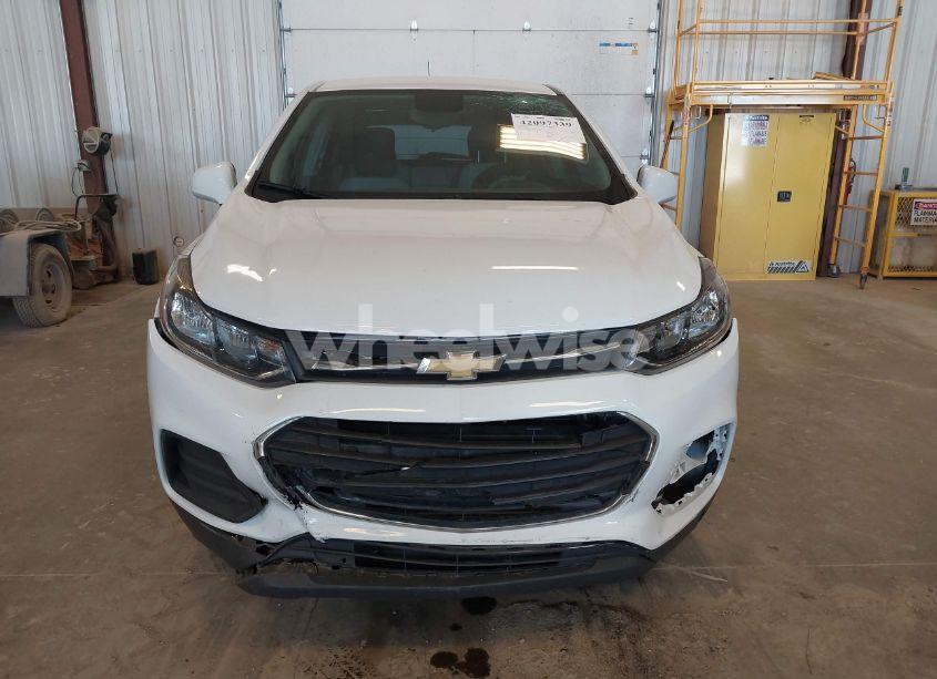 Photo 12 of 2019 Chevrolet Trax LS (VIN 3GNCJKSB0KL143936)
