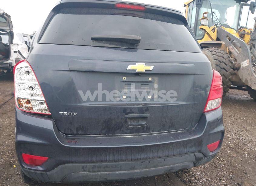 Photo 16 of 2019 Chevrolet Trax LS (VIN 3GNCJKSB0KL208073)