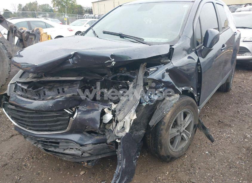 Photo 6 of 2019 Chevrolet Trax LS (VIN 3GNCJKSB0KL208073)