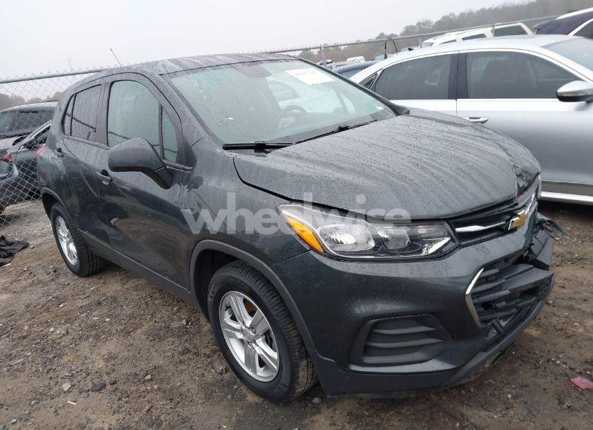2019 Chevrolet Trax LS (VIN 3GNCJKSB0KL257516) main photo