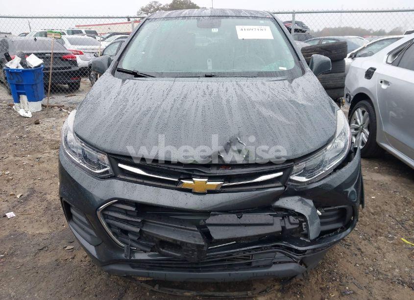 Photo 12 of 2019 Chevrolet Trax LS (VIN 3GNCJKSB0KL257516)