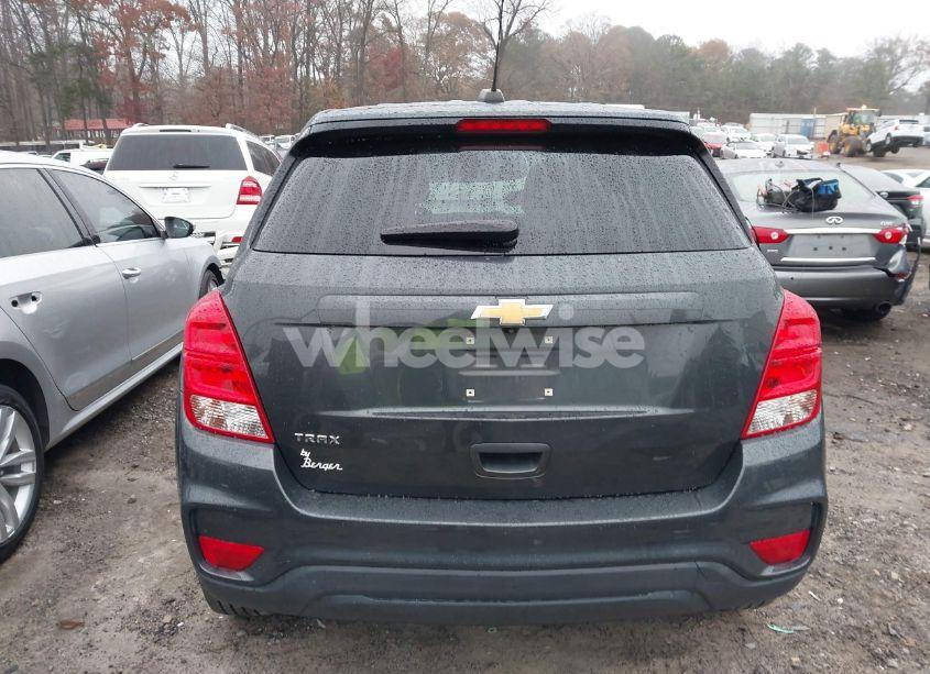 Photo 16 of 2019 Chevrolet Trax LS (VIN 3GNCJKSB0KL257516)