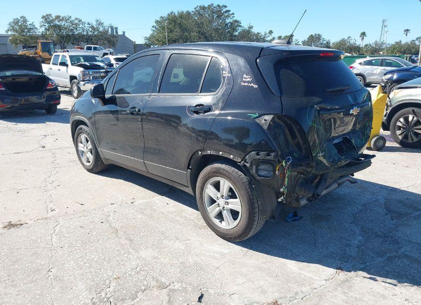 Photo 3 of 2019 Chevrolet Trax LS (VIN 3GNCJKSB0KL358314)