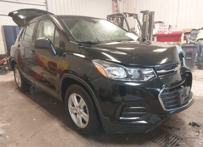 2020 Chevrolet Trax FWD LS (VIN 3GNCJKSB0LL133621) main photo