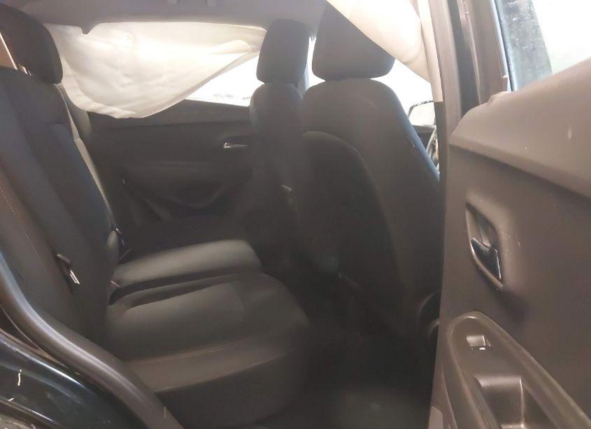 Photo 8 of 2020 Chevrolet Trax FWD LS (VIN 3GNCJKSB0LL133621)