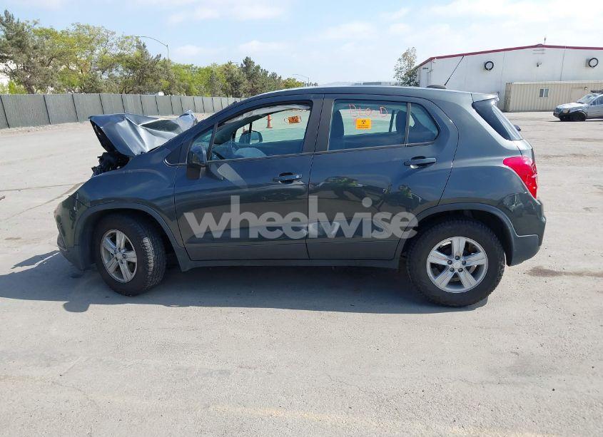 Photo 14 of 2020 Chevrolet Trax FWD LS (VIN 3GNCJKSB0LL247795)