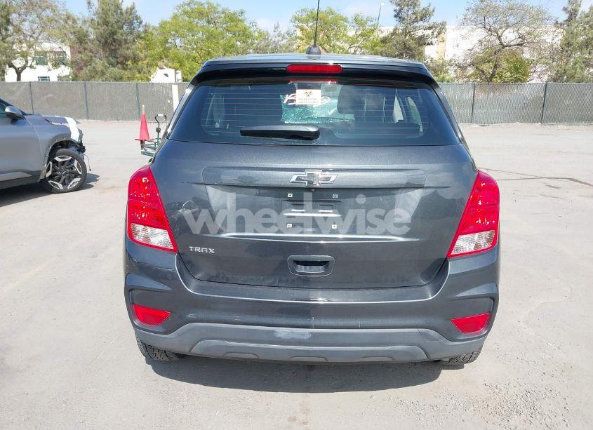 Photo 16 of 2020 Chevrolet Trax FWD LS (VIN 3GNCJKSB0LL247795)