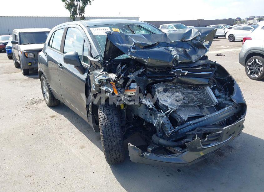 Photo 6 of 2020 Chevrolet Trax FWD LS (VIN 3GNCJKSB0LL247795)