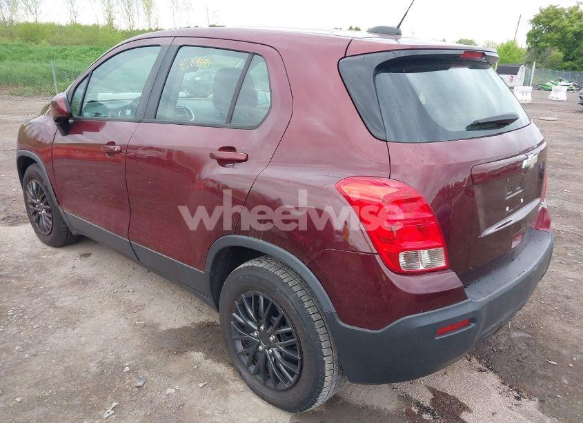 Photo 3 of 2016 Chevrolet Trax 1LS (VIN 3GNCJKSB1GL141054)