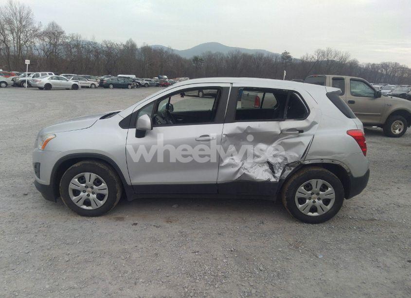 Photo 14 of 2016 Chevrolet Trax 1LS (VIN 3GNCJKSB1GL254664)