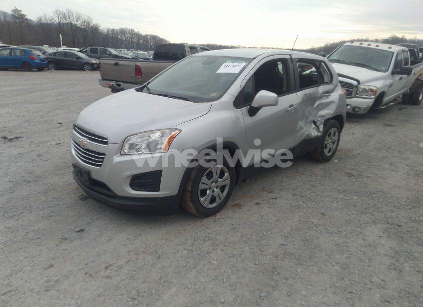 Photo 2 of 2016 Chevrolet Trax 1LS (VIN 3GNCJKSB1GL254664)