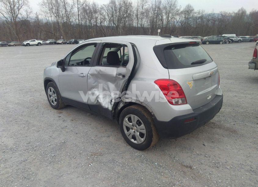 Photo 3 of 2016 Chevrolet Trax 1LS (VIN 3GNCJKSB1GL254664)